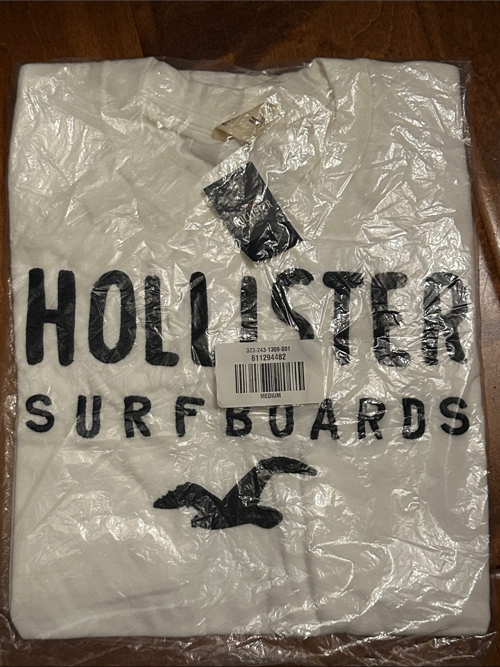 Hollister White Short Sleeve Tee with Surfboards Logo